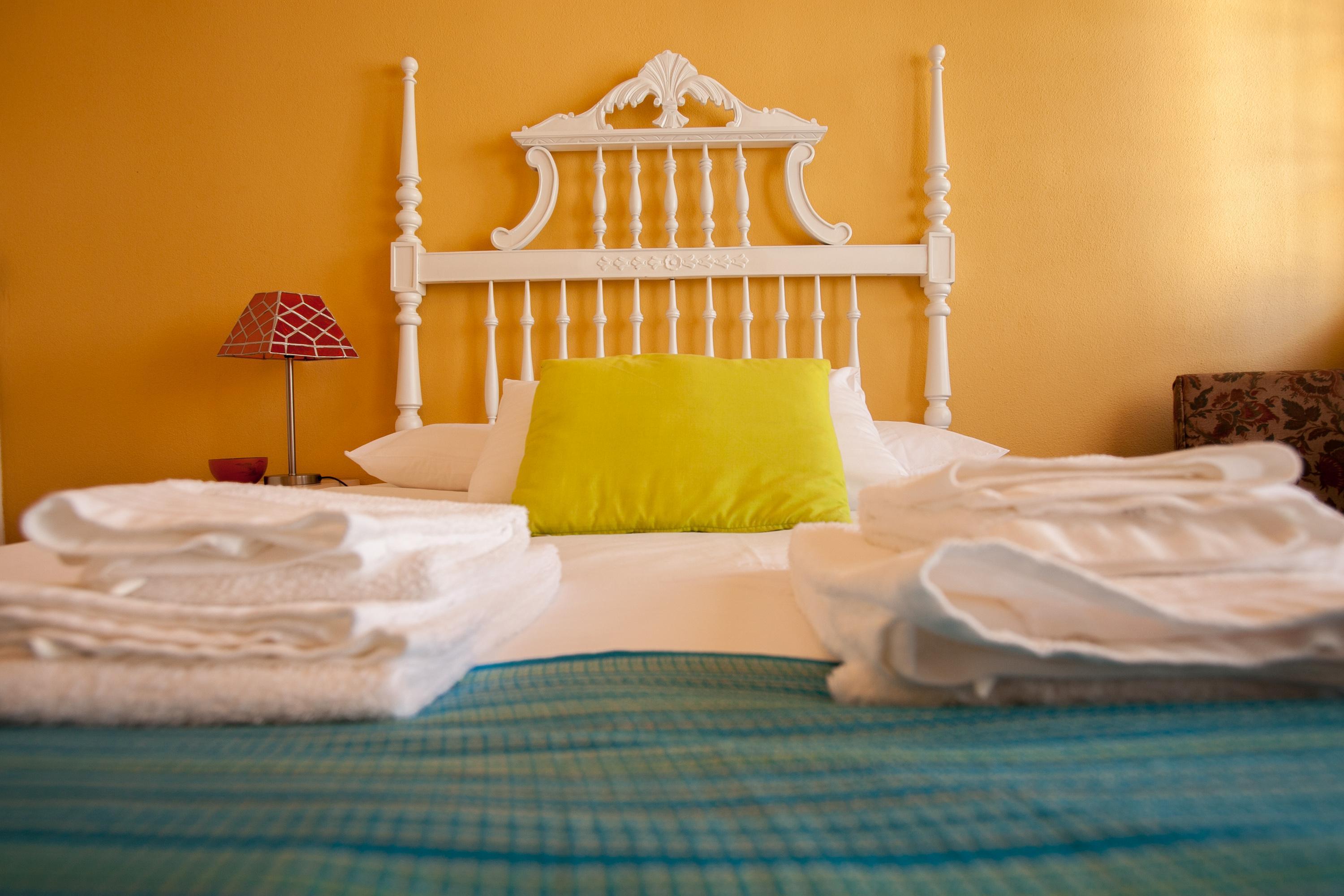 Ericeira Chill Hill Hostel & Private Rooms - Peach Garden מראה חיצוני תמונה