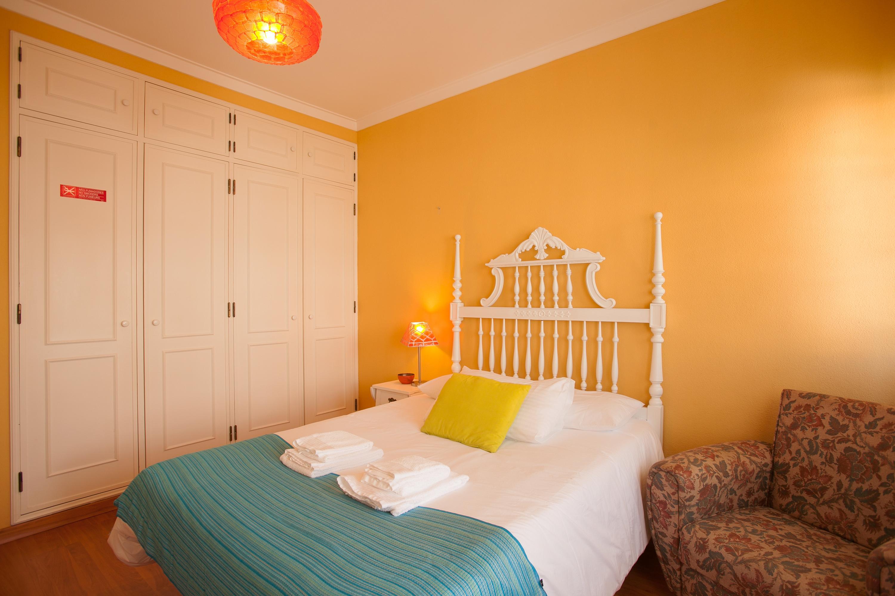 Ericeira Chill Hill Hostel & Private Rooms - Peach Garden מראה חיצוני תמונה
