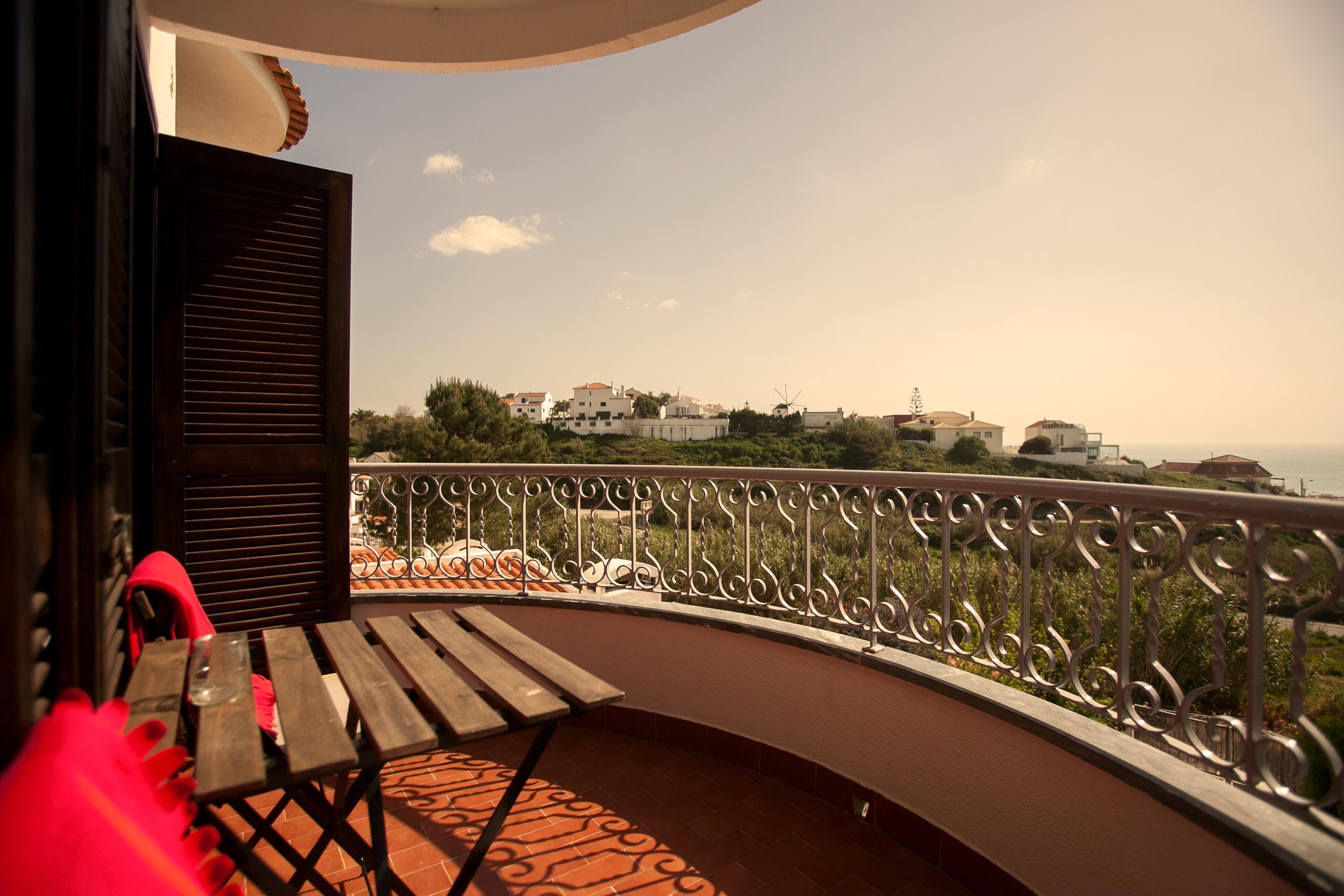 Ericeira Chill Hill Hostel & Private Rooms - Peach Garden מראה חיצוני תמונה