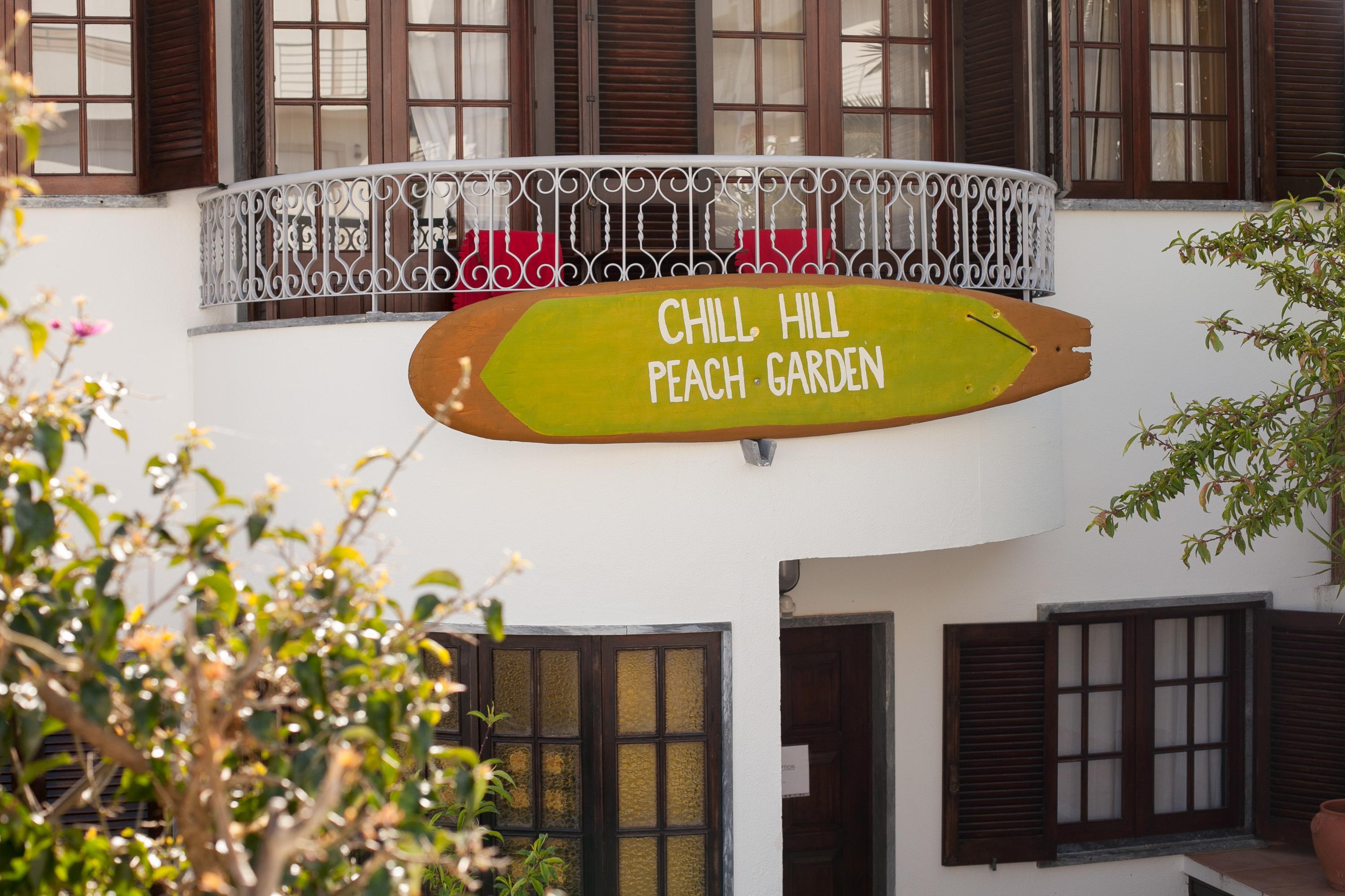 Ericeira Chill Hill Hostel & Private Rooms - Peach Garden מראה חיצוני תמונה