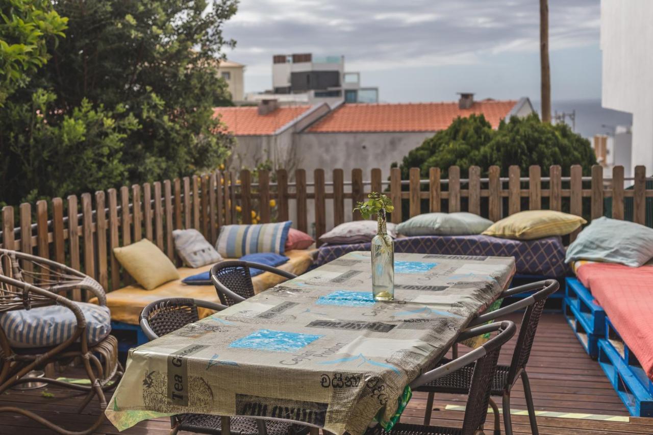 Ericeira Chill Hill Hostel & Private Rooms - Peach Garden מראה חיצוני תמונה