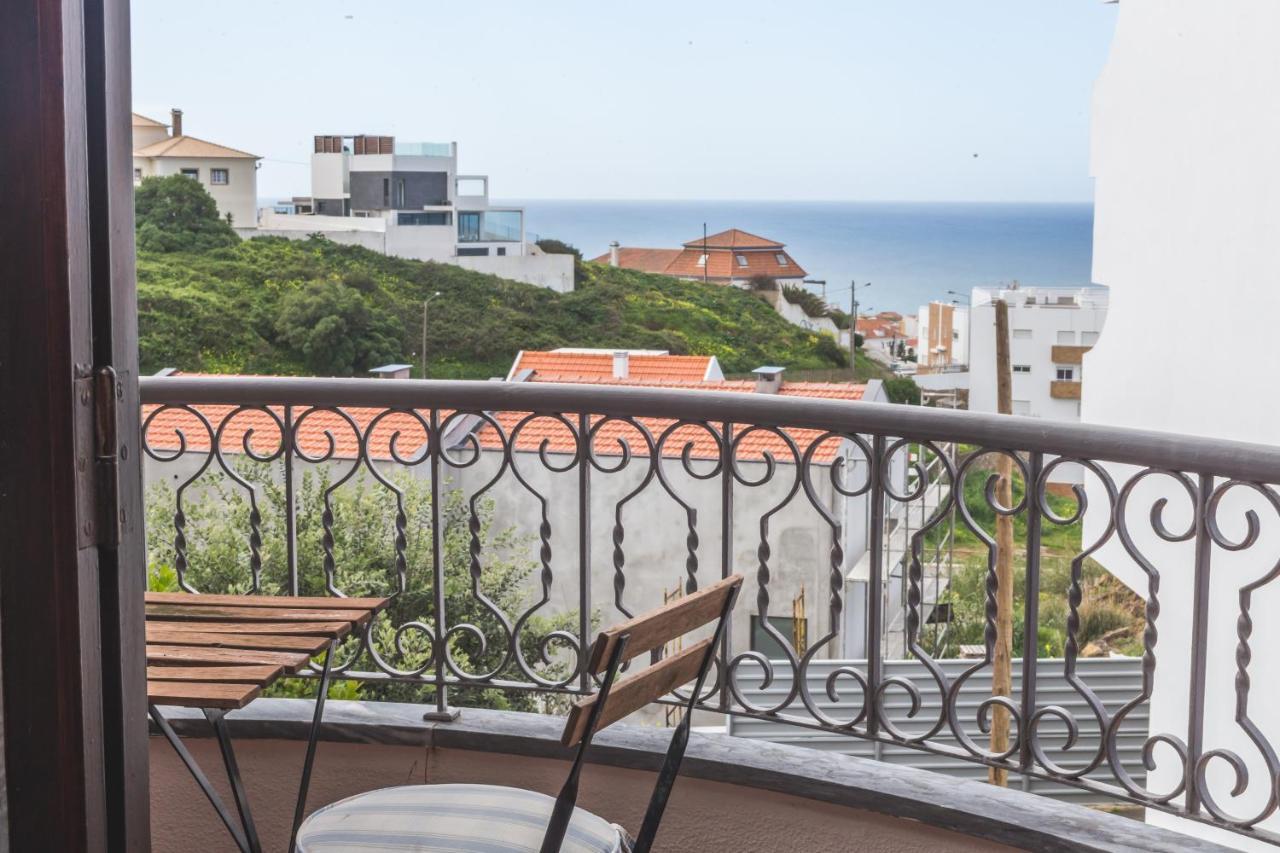 Ericeira Chill Hill Hostel & Private Rooms - Peach Garden מראה חיצוני תמונה