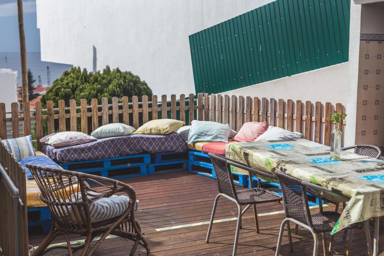 Ericeira Chill Hill Hostel & Private Rooms - Peach Garden מראה חיצוני תמונה